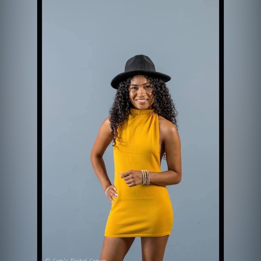 Amazon Dress - Picture 3 of 3